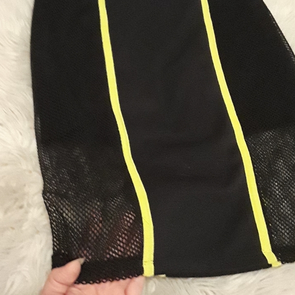 Mesh skirt - Picture 2 of 5